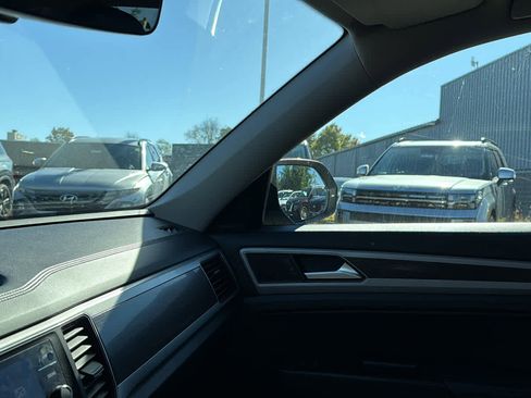 Used 2019 Volkswagen Atlas SE w/ Towing Package image 23