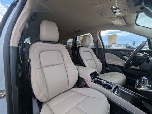 New 2026 Lincoln Corsair Premiere image 22