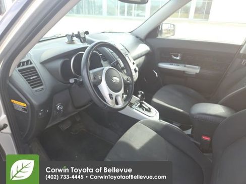Used 2012 Kia Soul FWD image 10