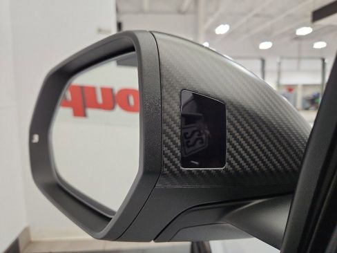 Used 2025 Audi RS Q8 performance image 9