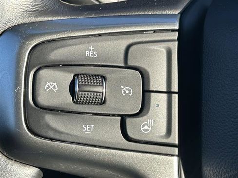 Used 2022 Chevrolet Silverado 1500 LT image 12