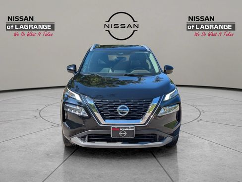 Used 2021 Nissan Rogue SV w/ Premium Package AWD/4WD image 2