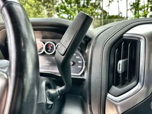 Certified 2021 Chevrolet Silverado 1500 RST AWD/4WD image 16