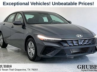 Used 2026 Hyundai Elantra SE FWD video 1
