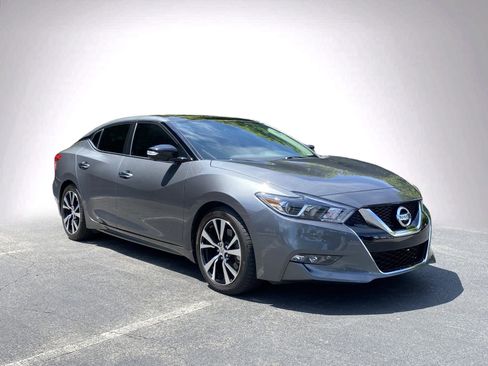 Used 2018 Nissan Maxima Platinum FWD image 2