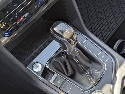 Used 2023 Volkswagen Tiguan SE R-Line AWD/4WD image 16
