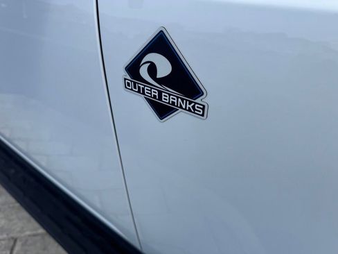 Used 2025 Ford Bronco Outer Banks AWD/4WD image 5