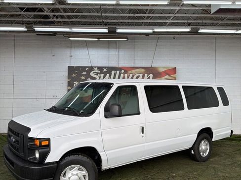 Used 2011 Ford E-350 and Econoline 350 XL w/ PWR Windows & Locks Group image 3