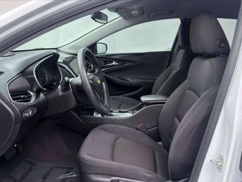 Used 2022 Chevrolet Malibu LS FWD image 14