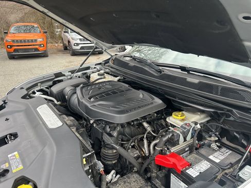 Used 2024 Jeep Wagoneer L Series II w/ Flexible Seating Group image 25