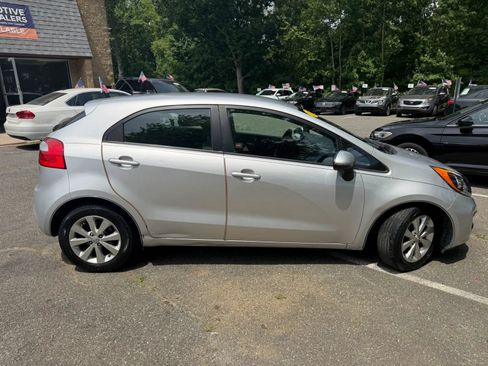 Used 2013 Kia Rio EX w/ Convenience Pkg FWD image 8