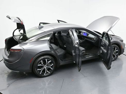 Used 2023 Toyota Crown Limited image 44