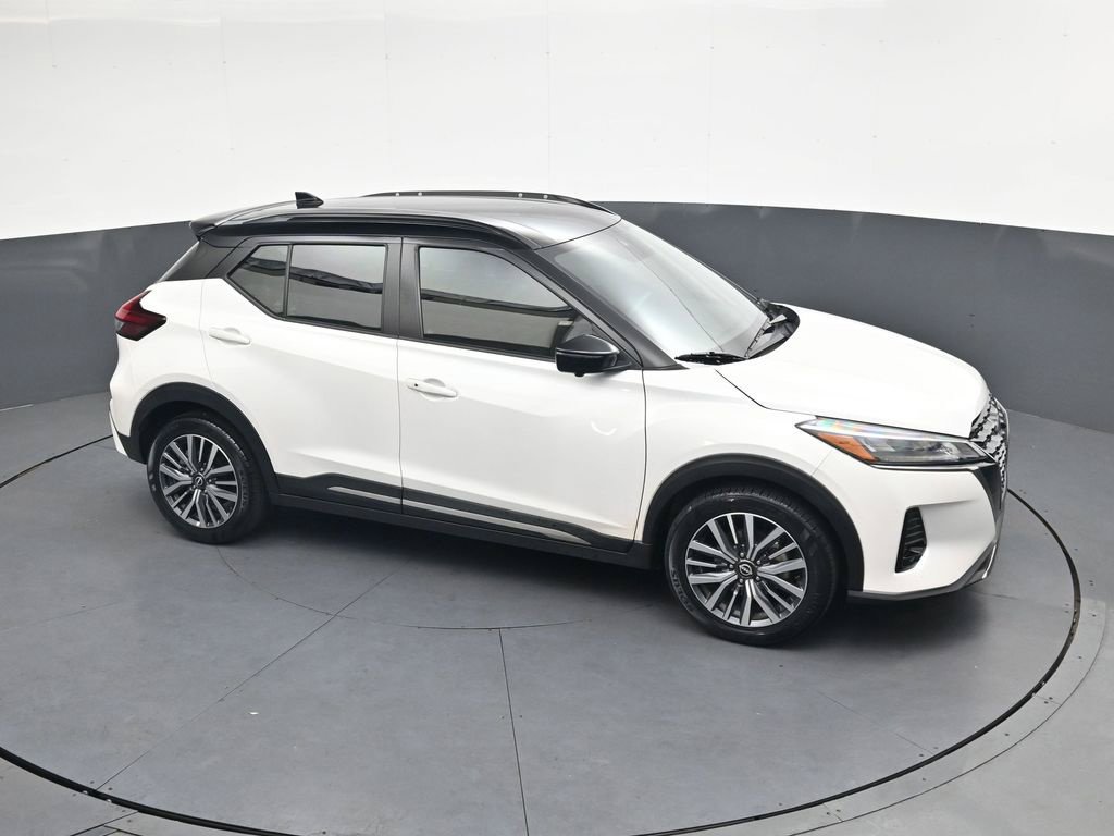 Certified 2024 Nissan Kicks SR FWD image 25