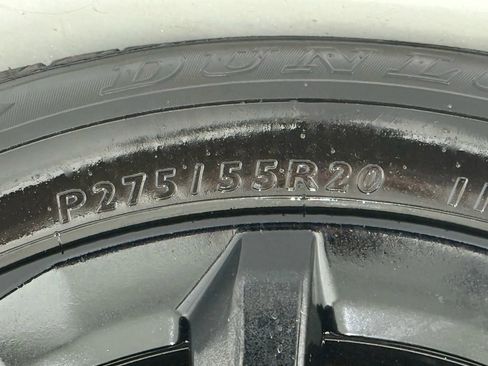 Used 2019 Bentley Bentayga image 56