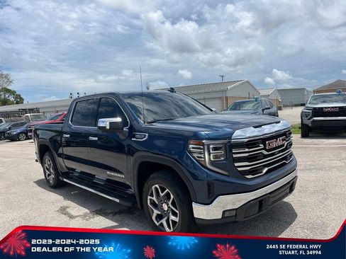 Used 2023 GMC Sierra 1500 SLT w/ SLT Premium Plus Package AWD/4WD image 2