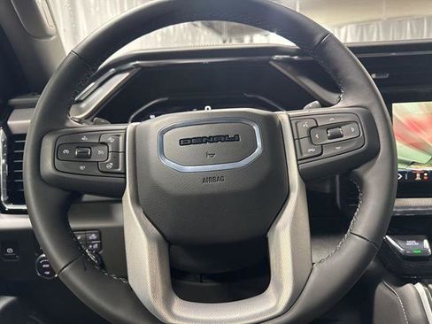 New 2025 GMC Sierra 1500 Denali w/ Denali Reserve Package image 23