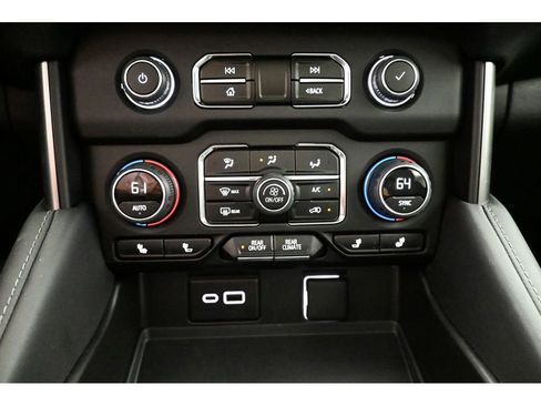 Used 2024 Chevrolet Tahoe Z71 w/ Z71 Off-Road Package AWD/4WD image 48