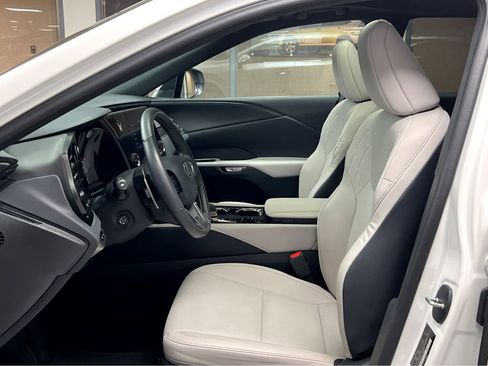 Certified 2024 Lexus RX 350 Premium w/ Accessory Package AWD/4WD image 9