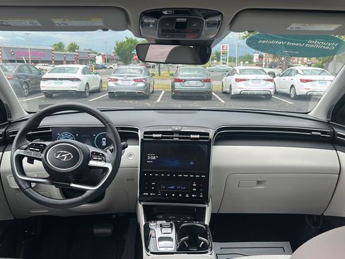 Certified 2024 Hyundai Tucson Limited AWD/4WD image 21