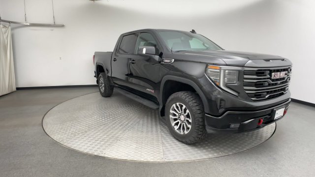 Used 2022 GMC Sierra 1500 AT4 w/ AT4 Premium Package AWD/4WD image 8