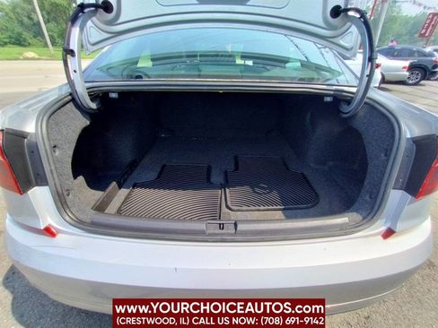 Used 2017 Volkswagen Passat 1.8T S image 12