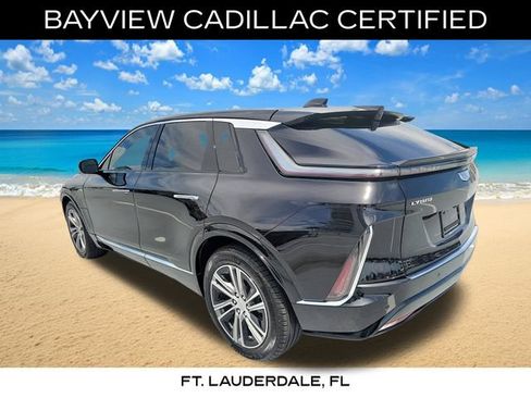 Used 2025 Cadillac Lyriq Luxury RWD image 2