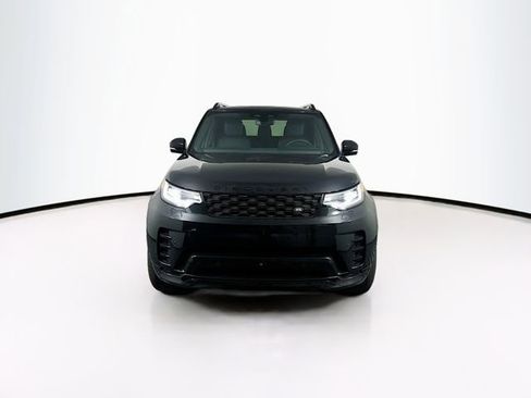 Used 2024 Land Rover Discovery Dynamic SE image 2