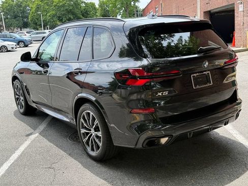 Used 2024 BMW X5 xDrive40i w/ M Sport Package AWD/4WD image 7