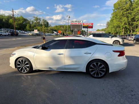 Used 2016 Nissan Maxima SR FWD image 8