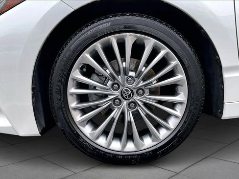 Used 2021 Toyota Avalon Limited w/ Advanced Safety Package image 11