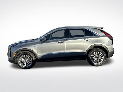 Used 2024 Cadillac XT4 Premium Luxury image 2