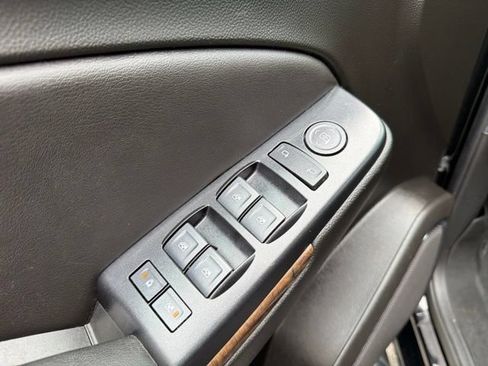 Used 2019 Chevrolet Tahoe LS AWD/4WD image 11