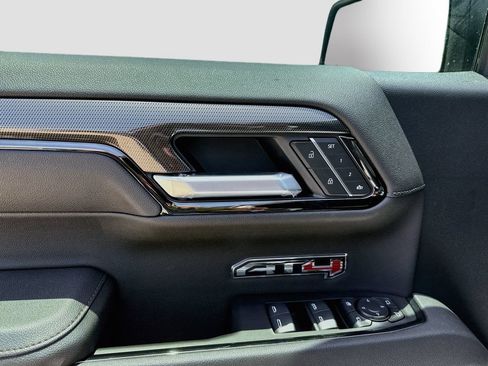 New 2026 GMC Sierra 1500 AT4 w/ AT4 Premium Package AWD/4WD image 9
