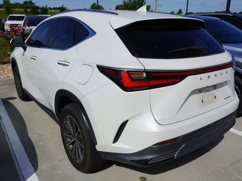 Used 2024 Lexus NX 250 FWD image 7