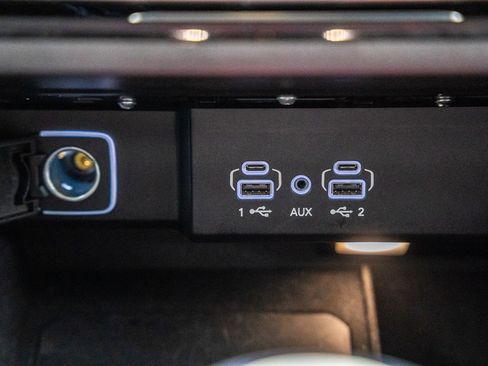 Used 2024 Jeep Wagoneer Series III AWD/4WD image 28