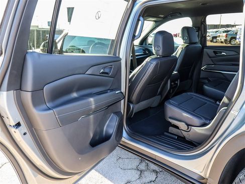 New 2026 Chevrolet Traverse LT w/ Midnight/Sport Edition image 25