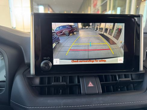 Certified 2025 Toyota RAV4 LE AWD/4WD image 27