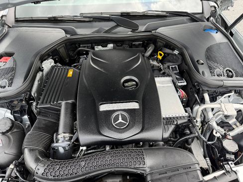 Used 2019 Mercedes-Benz E 300 4MATIC image 48