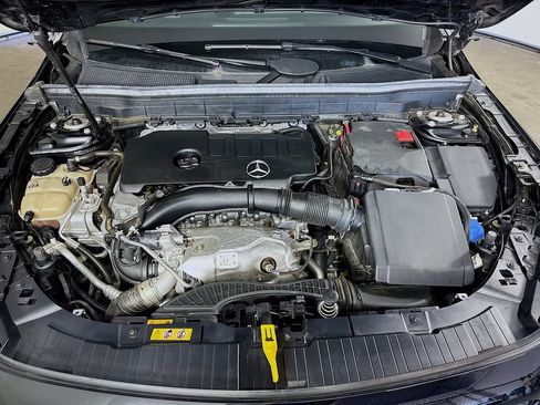 Used 2022 Mercedes-Benz GLB 250 image 29