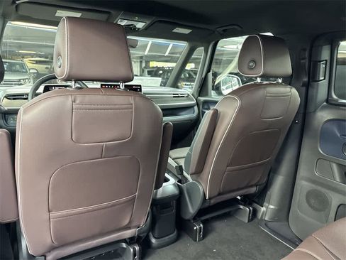 New 2025 Volkswagen ID. Buzz Pro S image 29