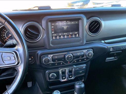 Used 2021 Jeep Wrangler Willys image 5