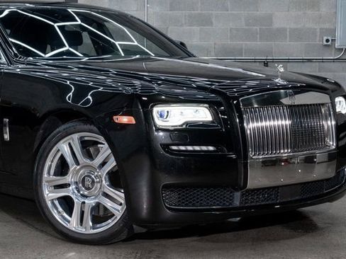Used 2016 Rolls-Royce Ghost image 30
