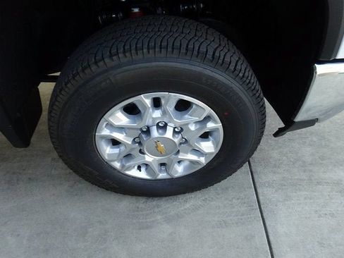 New 2026 Chevrolet Silverado 2500 LTZ w/ LTZ Premium Package AWD/4WD image 10
