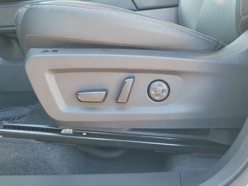 Certified 2025 Nissan Murano Platinum w/ Cargo Package image 17