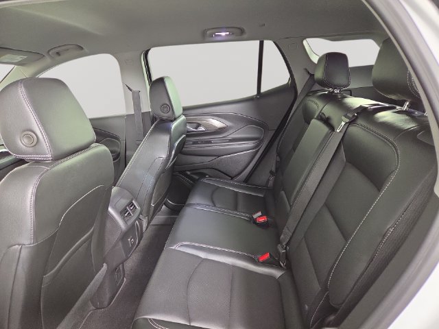 Used 2024 GMC Terrain SLT AWD/4WD image 15