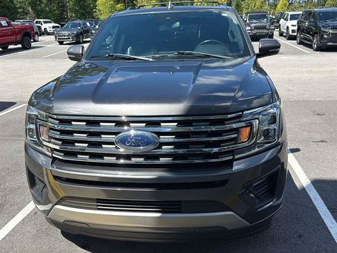Used 2021 Ford Expedition XLT RWD image 2