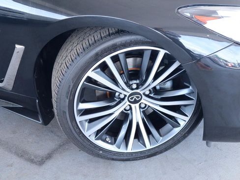 Used 2020 INFINITI Q60 3.0t Luxe w/ Essential Package RWD image 3