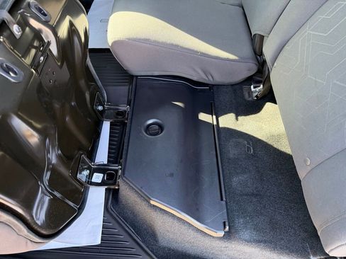 Used 2019 Toyota Tacoma TRD Sport image 25