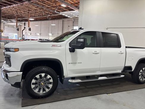 New 2025 Chevrolet Silverado 2500 LT image 3