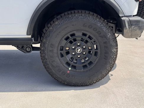 New 2026 Ford Bronco Badlands AWD/4WD image 14